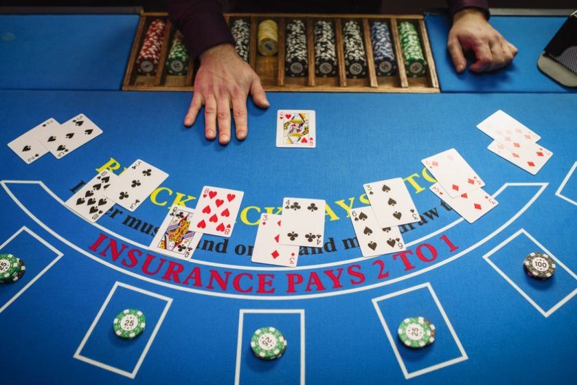 Where is The Cheapest Blackjack in Vegas? The Inside Scoop From a Local