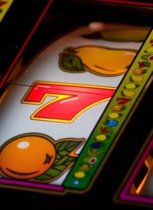 777 slot machine symbols